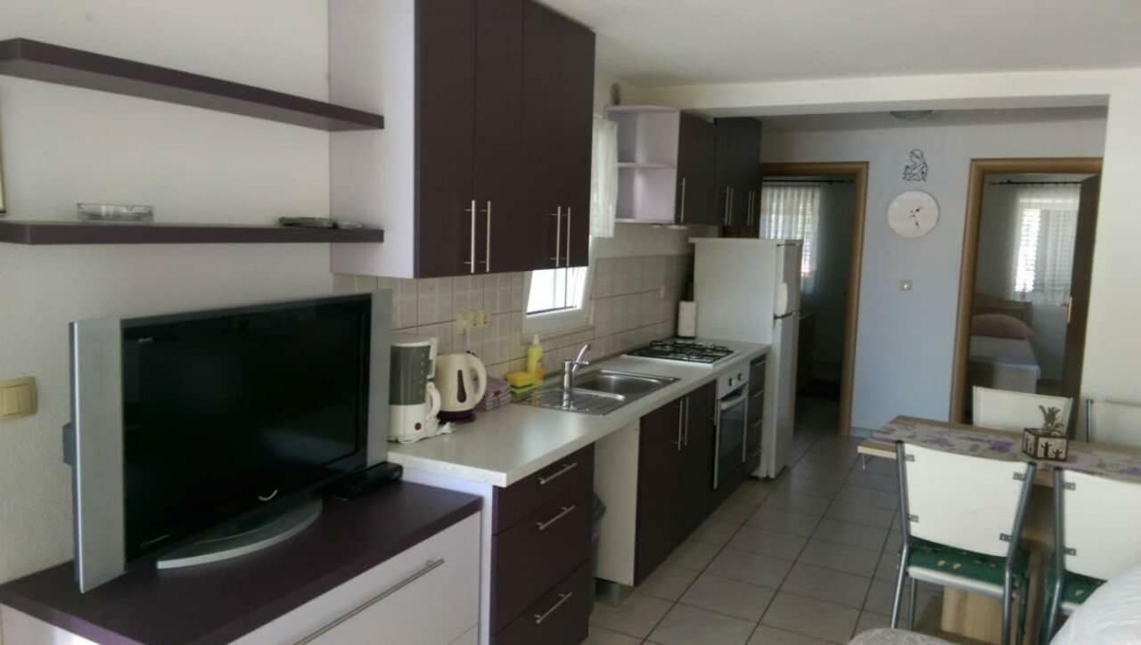 Volat Apartments Betina  Eksteriør bilde